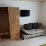 Lobenwein Апартаменты *