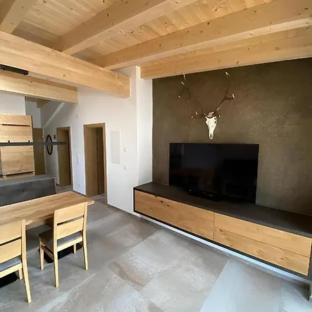 Lobenwein Apartament Pfunds